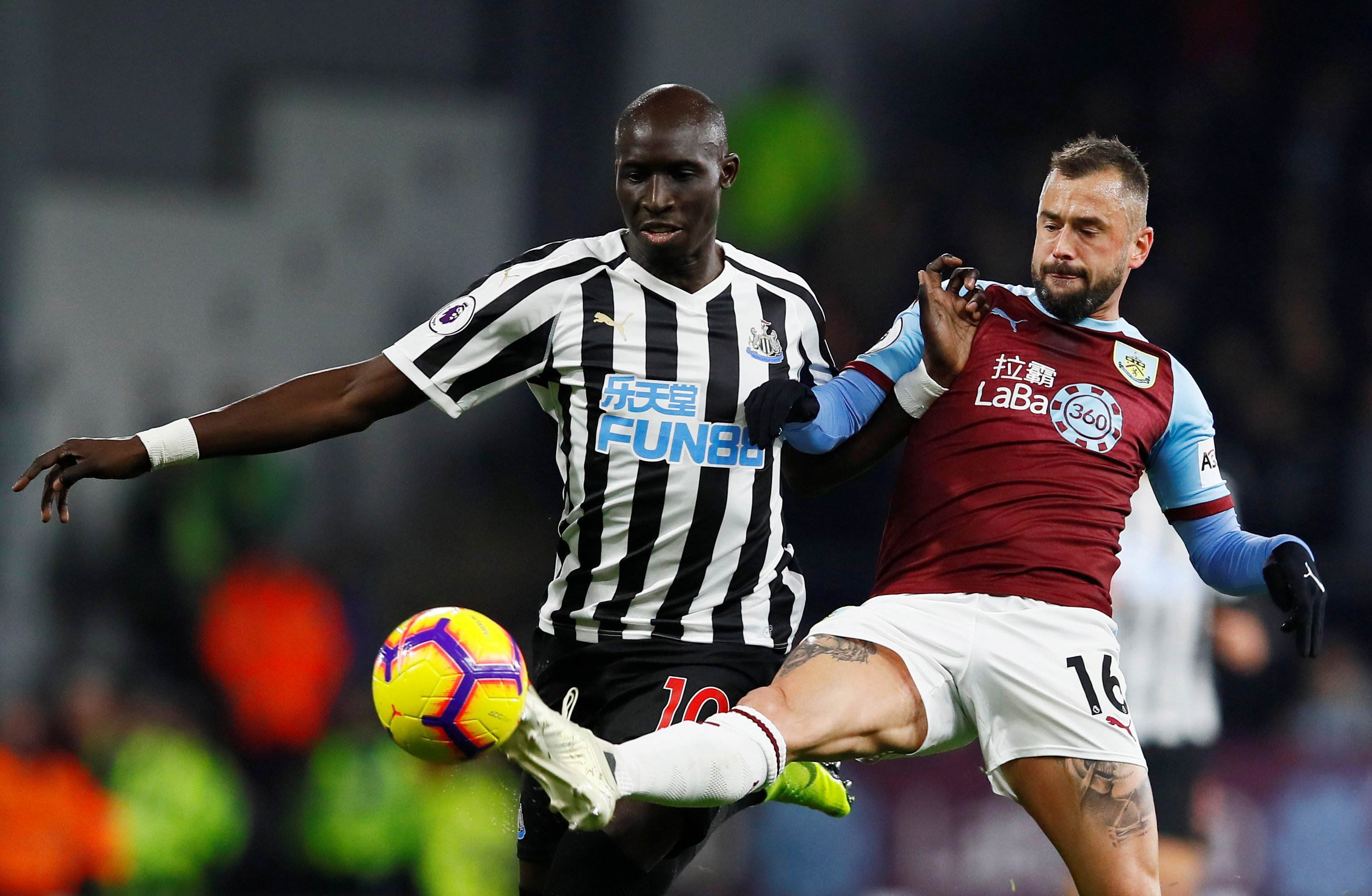 甘冈客场对阵斯特拉斯堡，备战期间密集训练的简单介绍