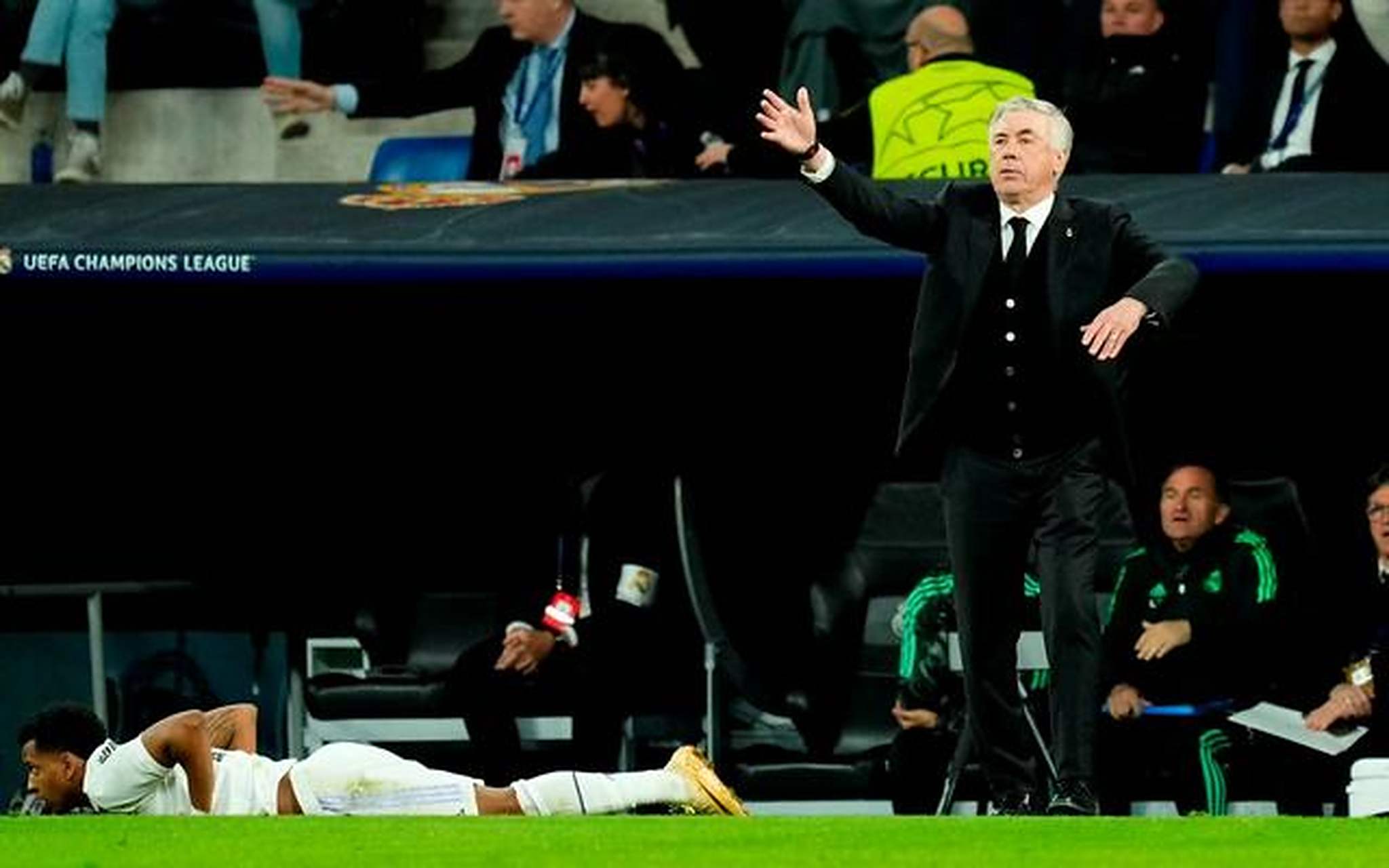 皇马客场击败切尔西,豪取欧冠强资格的简单介绍 皇马客场击败切尔西,豪取欧冠强资格的简单介绍