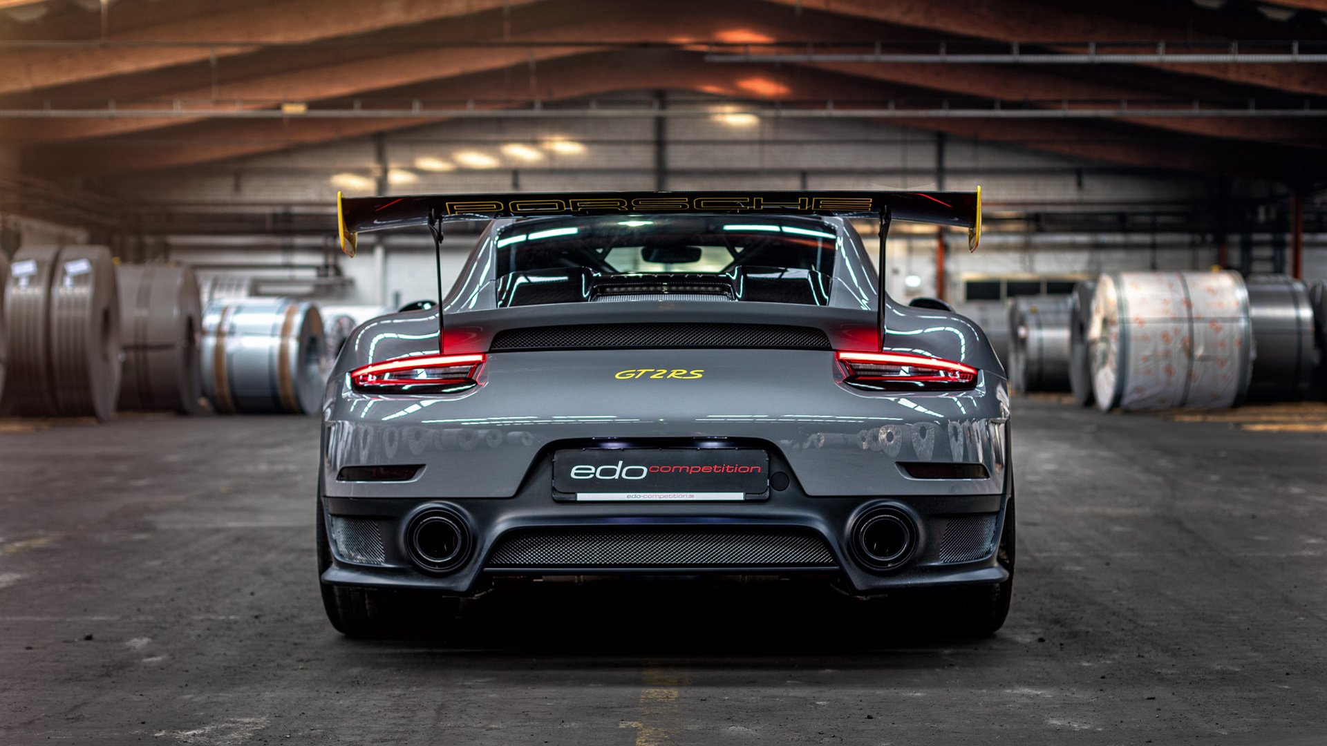 两个球场,一种足球,从南美野性到欧洲王座的征服之路